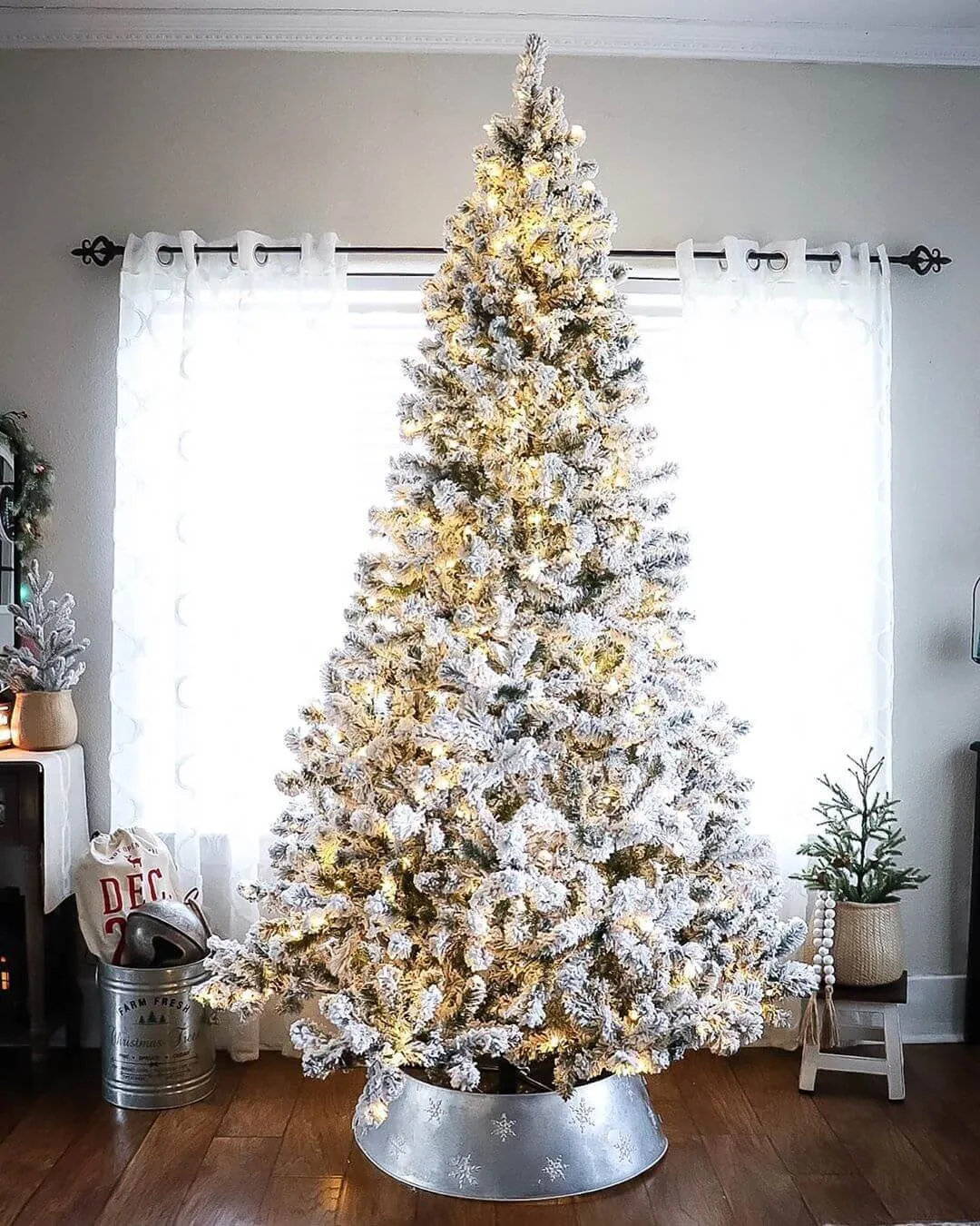 10' Prince Flock® Artificial Christmas Tree with 750 Warm White LED Lights