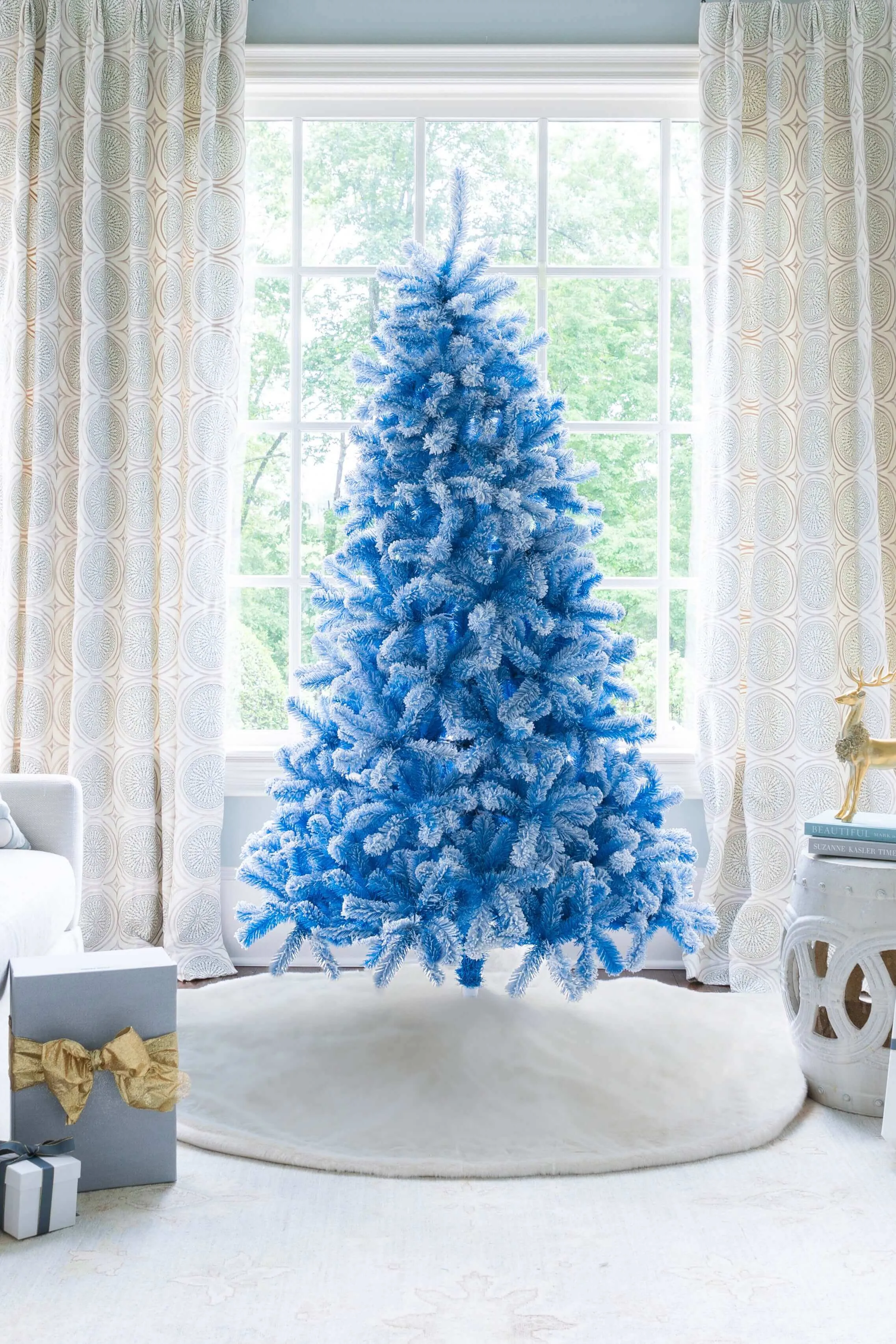 7.5' Duchess Blue Flock Artificial Christmas Tree with 600 Warm White LED Lights