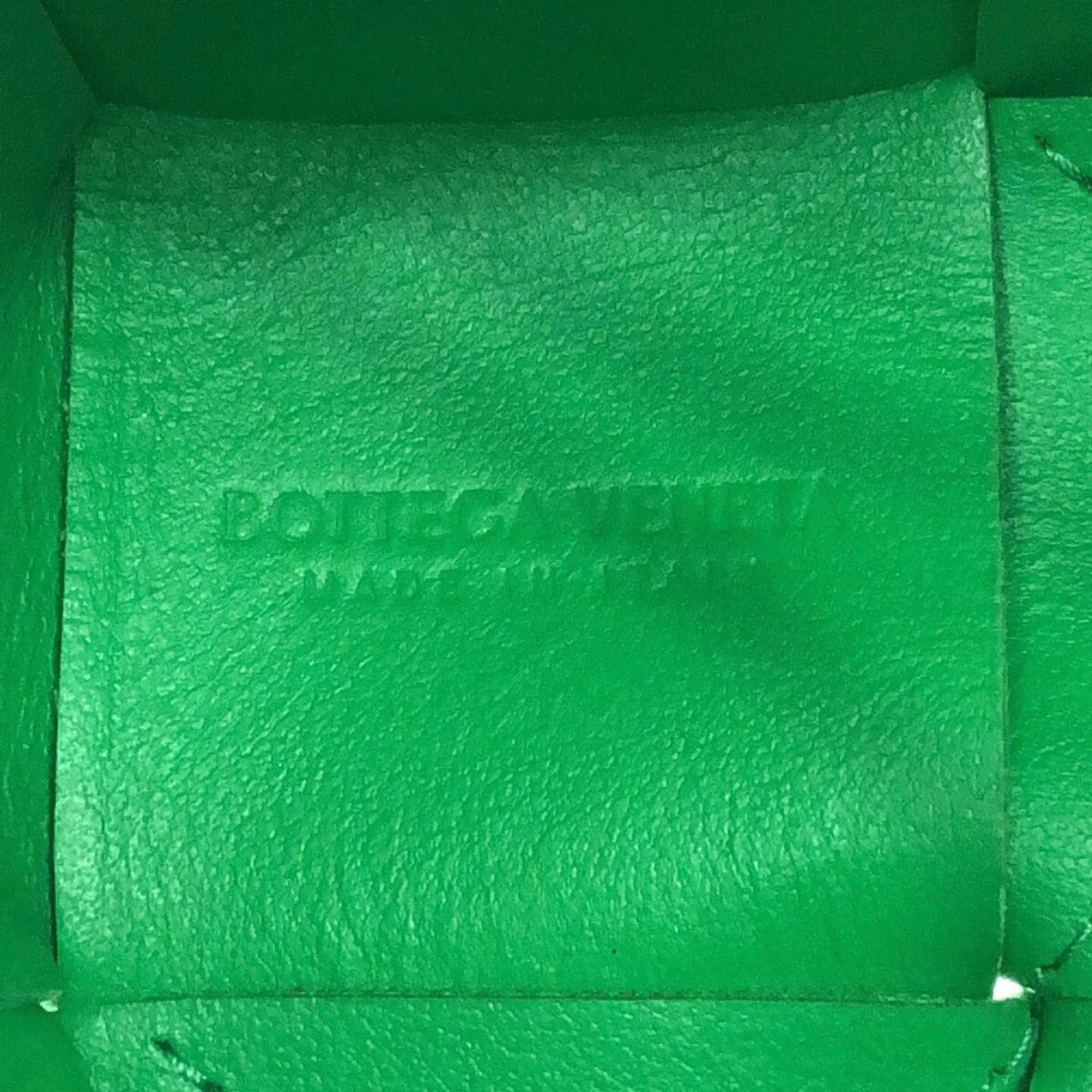 Bottega Veneta Mini Intrecciato Cassette Bucket Bag (SHG-b8FCqH)